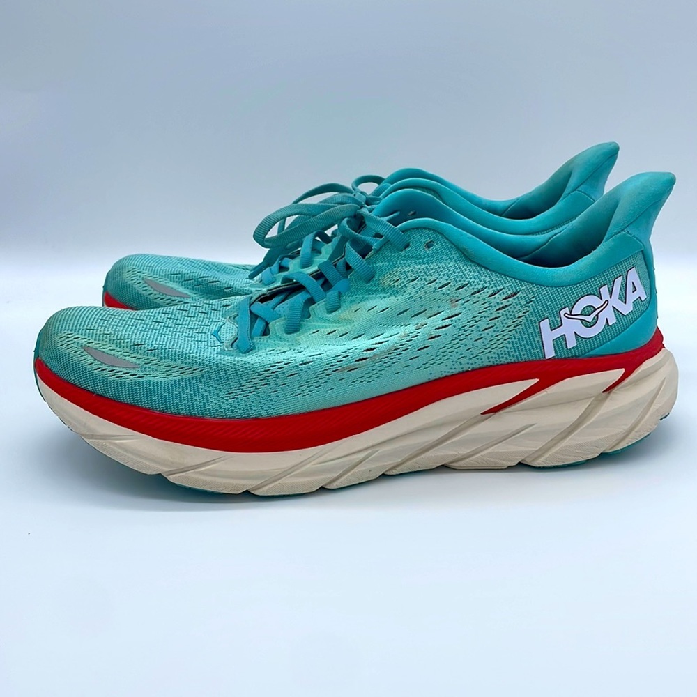 Women's Hoka Clifton 8 Sneakers size 10.5